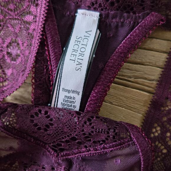 Victoria's Secret Lace Thong Bundle Sz S New 3 pieces - Picture 3 of 5